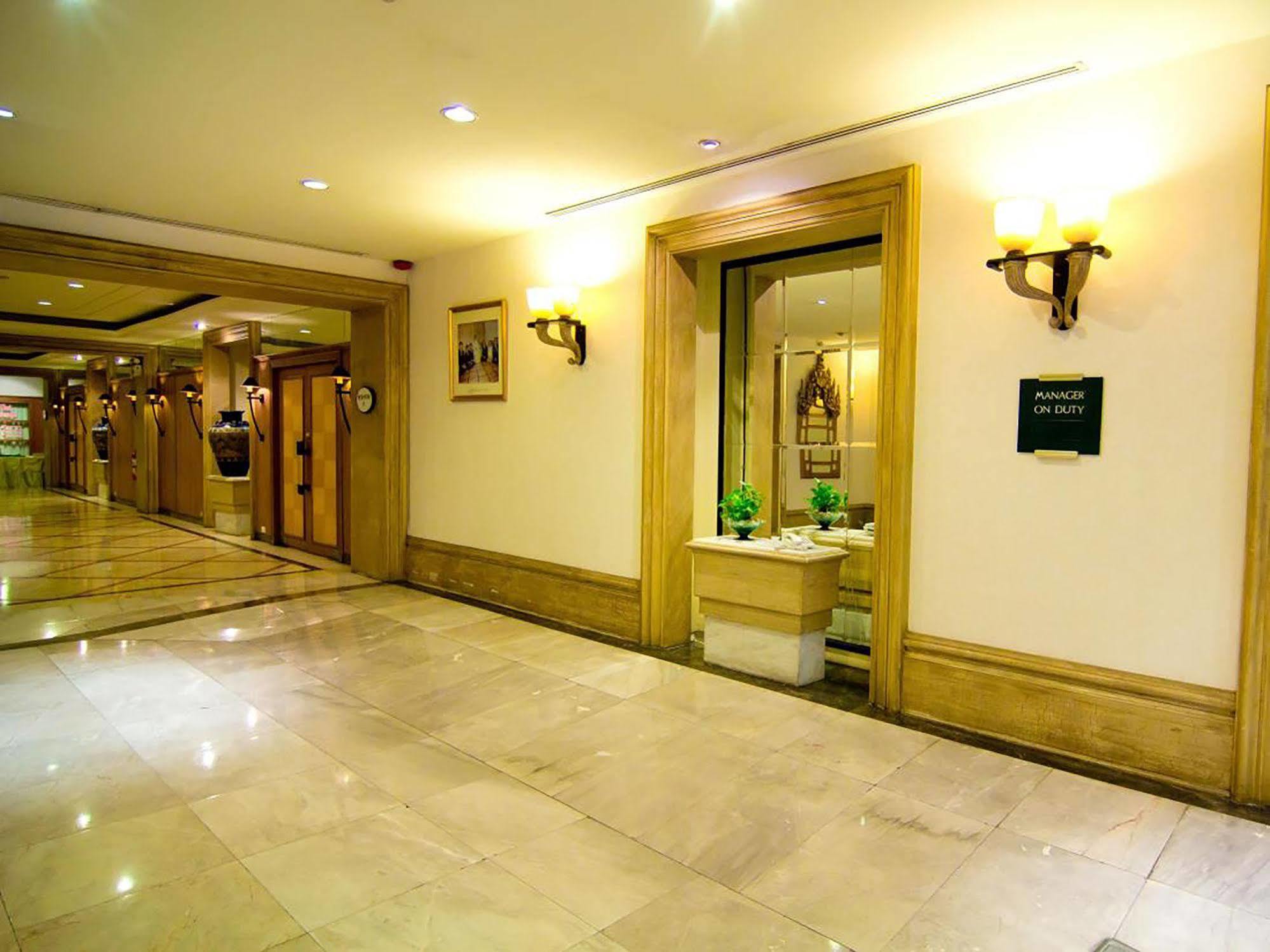 โรงแรมหรรษา เจบี